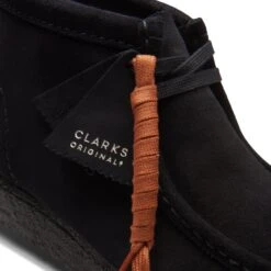 Clarks Wallabee Boot Black Suede -Clarks 26155517 W 8