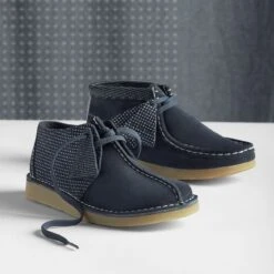 Clarks Desert Trek Older Navy Combination -Clarks 26168043 W 10